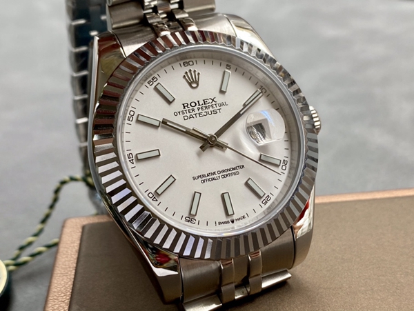 激安ロレックス正面デザイン